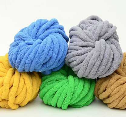 2 Skeins Chunky Chenille Yarn for Blanket, Super Soft Thick Fluffy Jumbo Chunky Chenille-Style Polyester Arm Knit Finger Yarn for Home Décor Projects 500g (Peach Blossom)