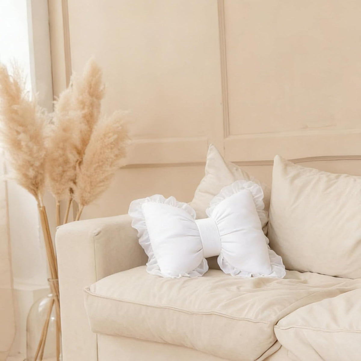 Set of 2 Bow Shaped Throw Pillow Soft Bowknot Decorative Pillows Cute Car Lumbar Pillows Novelty Bow Pillow for Sofa Couch Bed Living Room Bedroom