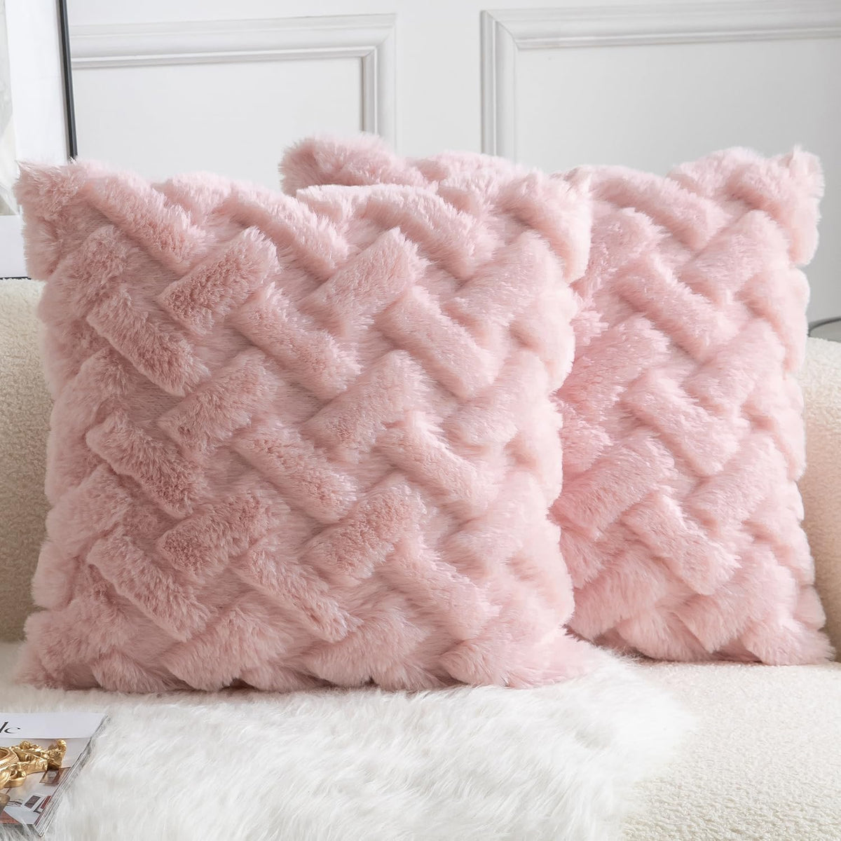 Set of 2 Decorative Throw Pillow Covers Thick Plush Wool Throw Pillows Super Soft Luxury Faux Rabbit Fur Velvet Cushion Covers for Couch Sofa Bed Living Room 18x18 Inch Pink