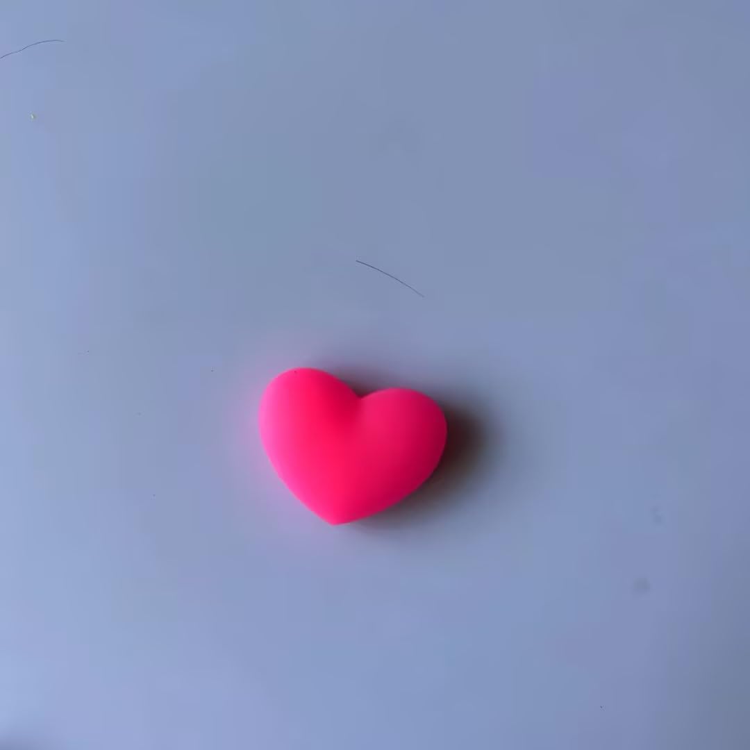 Jinshining Light Pink Hearts Shape The Heart Shape Tennis Racket Vibration Dampener Soft Silicon Racket Dampener Cartoon Shape Tennis Racquet Shock Absorbers Tennis Racket for Racquetball