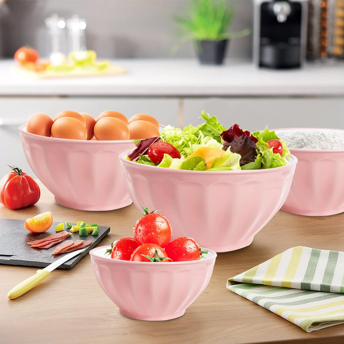 Mixing Bowls with Lids Set,4 Piece Large Plastic Nesting Bowls,Includes 4 Microwave safe Mixing Bowl and An Egg Whisk for Kitchen Prepping,Baking,Cooking Food, Pink