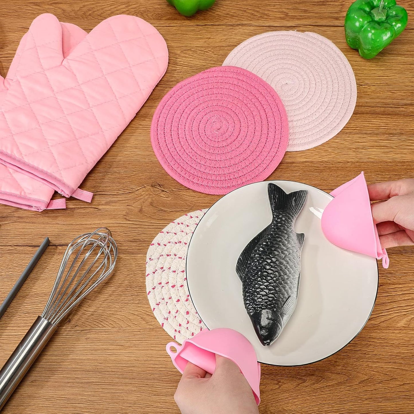 Valentines Day Oven Mitts and Pot Holders Sets Cotton Thread Weave Pot Holder Silicone Oven Heat Resistant Gloves with Hot Pads Pink Kitchen Decor for Women Gifts Cooking Baking(Pink)