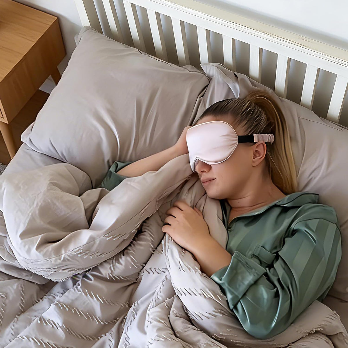 Adjustable 3D 22 Momme 100% Mulberry Silk Sleep Mask