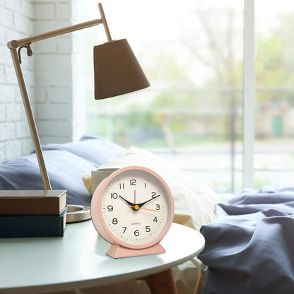 4.5" Battery Operated Antique Retro Analog Alarm Clock, Small Silent Bedside Deskclock with Light Function, Non-Ticking Tableclock Decor for Living Room, Bedroom, Bedside, Shelf (Pink)