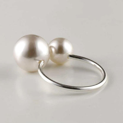 Pearl Napkin Rings Set of 6,Silver Napkin Holder Dinning Table Setting Rustic Dinner Tables Decoration for Wedding Receptions,Thanksgiving Day Holiday Party Dinner Parties (Round-Silver)