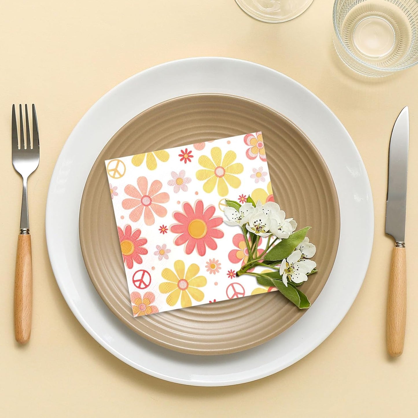 Honoson Cocktail Guest Napkins Paper Disposable Beverage Dinner Napkins Hand Towel for Holiday Birthday Party Supplies Favors Table Decoration(100 Pieces,Hippie Flower)