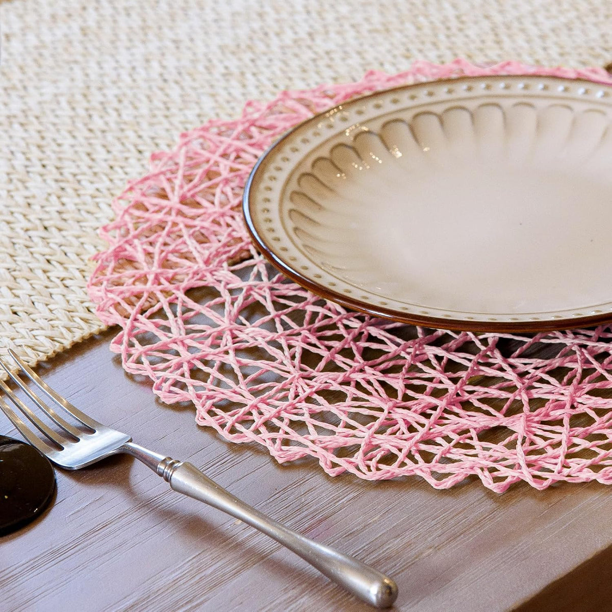 Paper Braided Round Placemats Set of 12 Natural Non-Slip Heat Resistant Table Mats for Dining Tables Woven Indoor Outdoor Place mats(Pink)