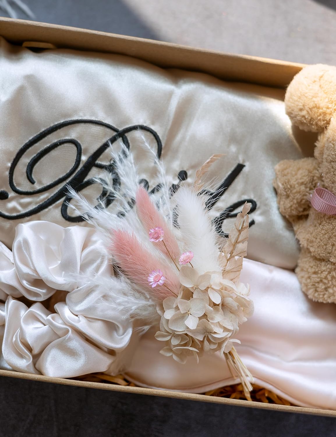 Miniature Dried Flower Bouquet (Pack of 6), Small Dried Pampas Grass, Small Dried Flowers for Crafts, Birthday Cake Bridesmaid Gift Box, Card Envelope Decoration. (Dusty Pink)
