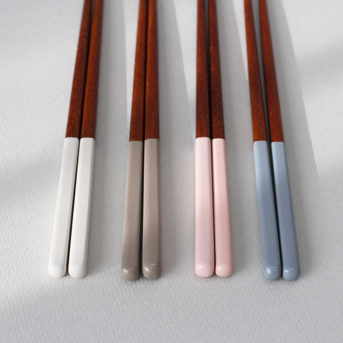 Chopsticks Reusable Rose Wood Lacquer Wooden chopsticks Set of 4 Non Stick (4PCS) (Pink)