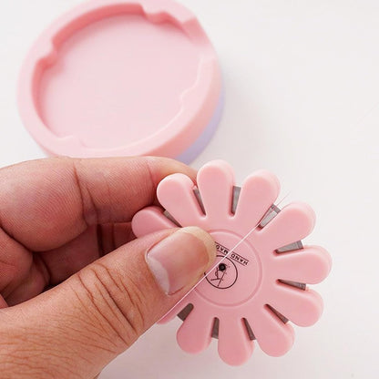 Thread Cutter Tool for Sewing, Flower Thread Cutting with Stand Quilting Supplies for Sewing Tools Magnetic Pins Holder Chain Piecing Blade Not Removable (Pink Case)