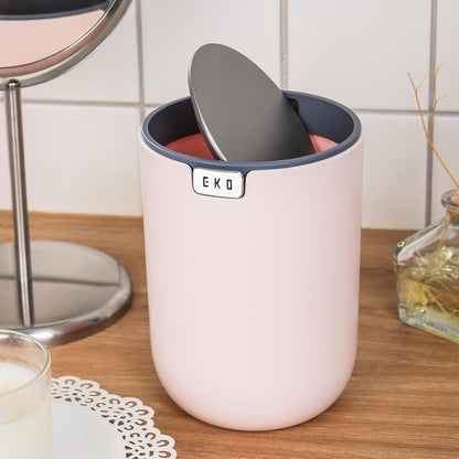 Fandy 0.4 Gal/1.5L Mini Tabletop Trash Bin with Swing-Lid, Desktop Trash Can for Bathroom Countertop, Vanity, Coffee or Office, Small Garbage Bin (Pink)