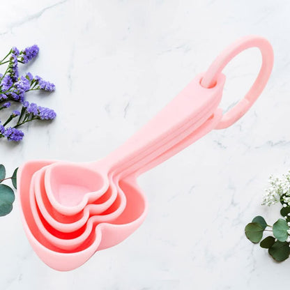 3Sets Heart Shaped Dessert Spoons Creative Plastic Flatware for Home and Restaurant Wedding Tableware Ideal for Serving Desserts and Appetizers