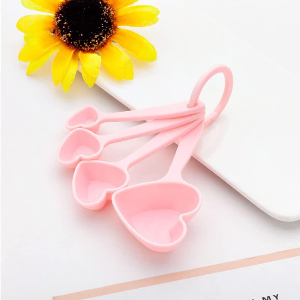3Sets Heart Shaped Dessert Spoons Creative Plastic Flatware for Home and Restaurant Wedding Tableware Ideal for Serving Desserts and Appetizers