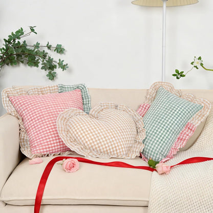 Ruffled Checkered Love Throw Pillow, Decorative Grid Cushions, Heart-Shaped Pillow for Wedding Home Decoration, Insert Included (Pink)