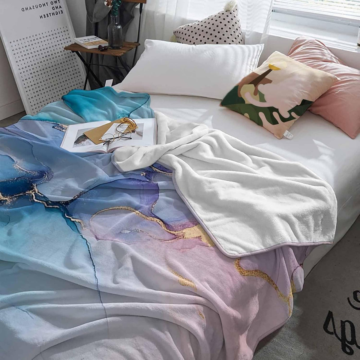 Throw Blanket for Couch Turquoise Abstract Marble Texture Soft Cozy Fluffy Fleece Blankets and Throws for Bed,Sofa,Travel， 30x40 Inches, Modern Pink Gradient