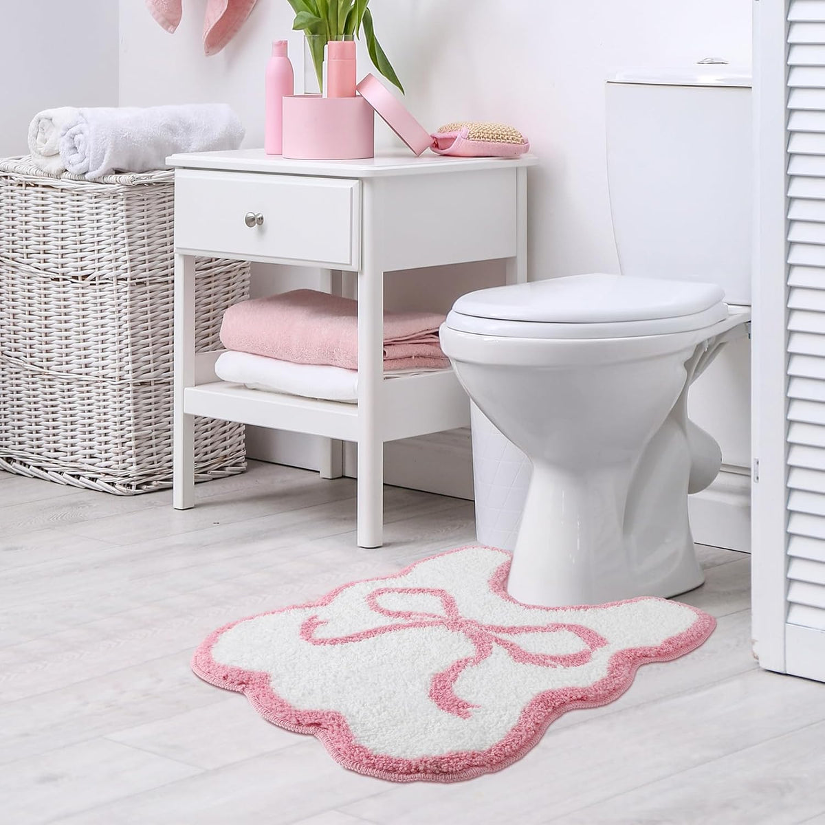 Pink Bow Bathroom Rug Bow Toilet Rugs 24 x 20 Inches U Shaped Luxury Scalloped Bathroom Decor Non Slip Cute Microfiber Soft Plush Bath Mat Coquette Stuff for Toilet Back to School Shower