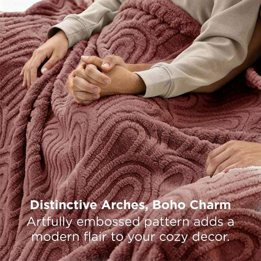 Bedsure GentleSoft Fleece King Size Blanket for Bed - Super Soft & Cozy, Fluffy Blankets for Women & Girls, Ideal for Sofa & Couch, Dusty Rose, 108x90 Inches