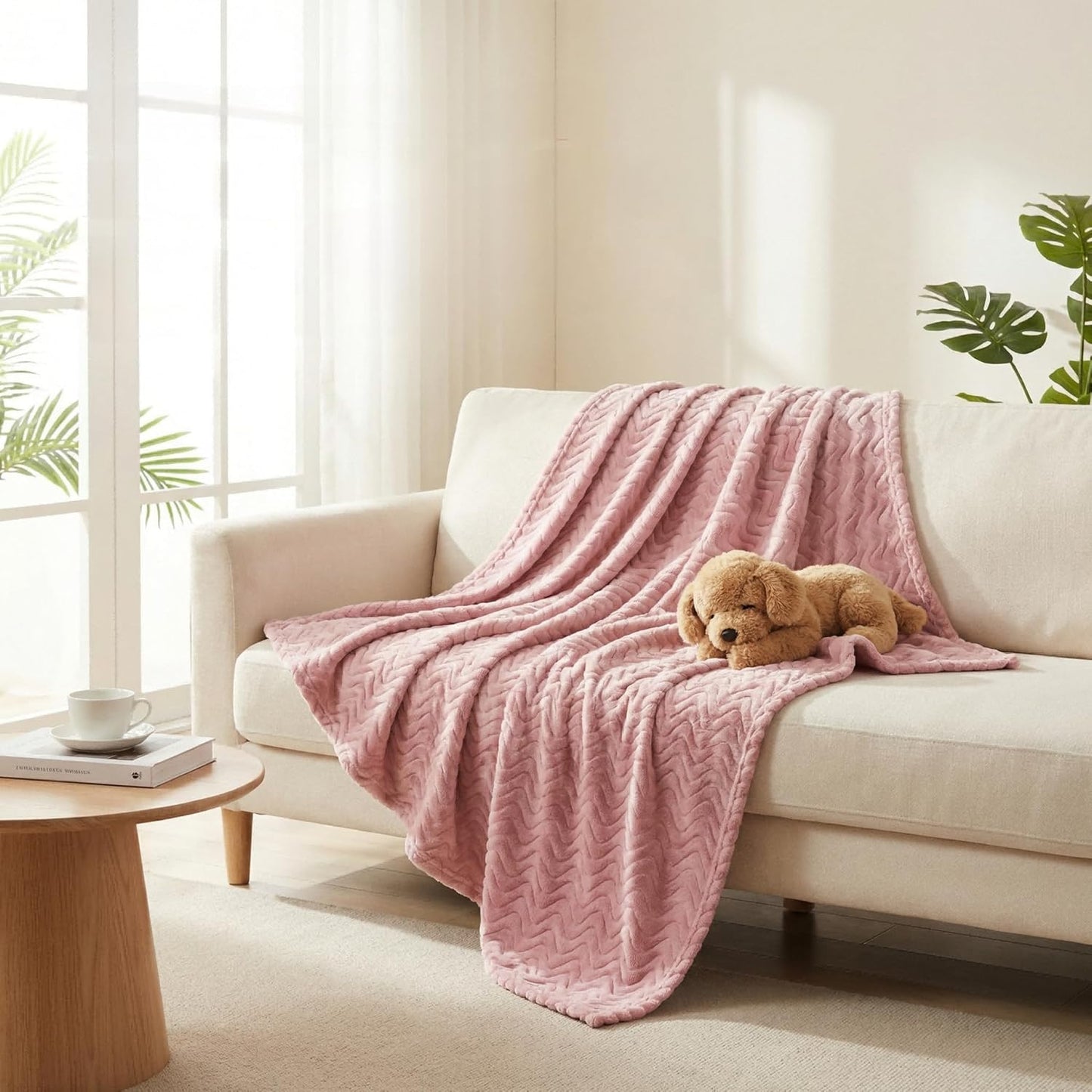 Exclusivo Mezcla Fleece Throw Blanket for Couch, Lightweight Jacquard Bed Blanket for Spring Summer, Soft Cozy Breathable Throws, Pink, 50x70 Inches