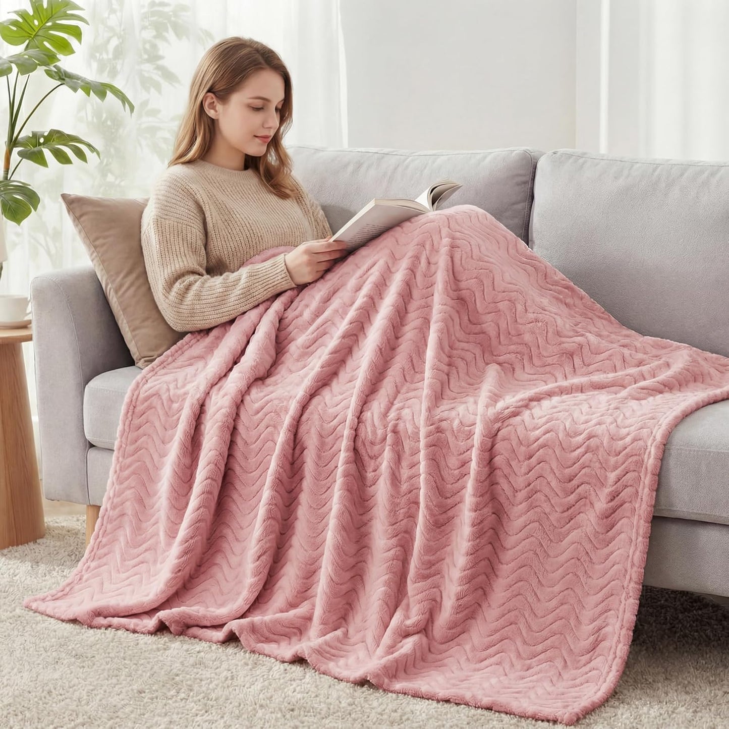 Exclusivo Mezcla Fleece Throw Blanket for Couch, Lightweight Jacquard Bed Blanket for Spring Summer, Soft Cozy Breathable Throws, Pink, 50x70 Inches