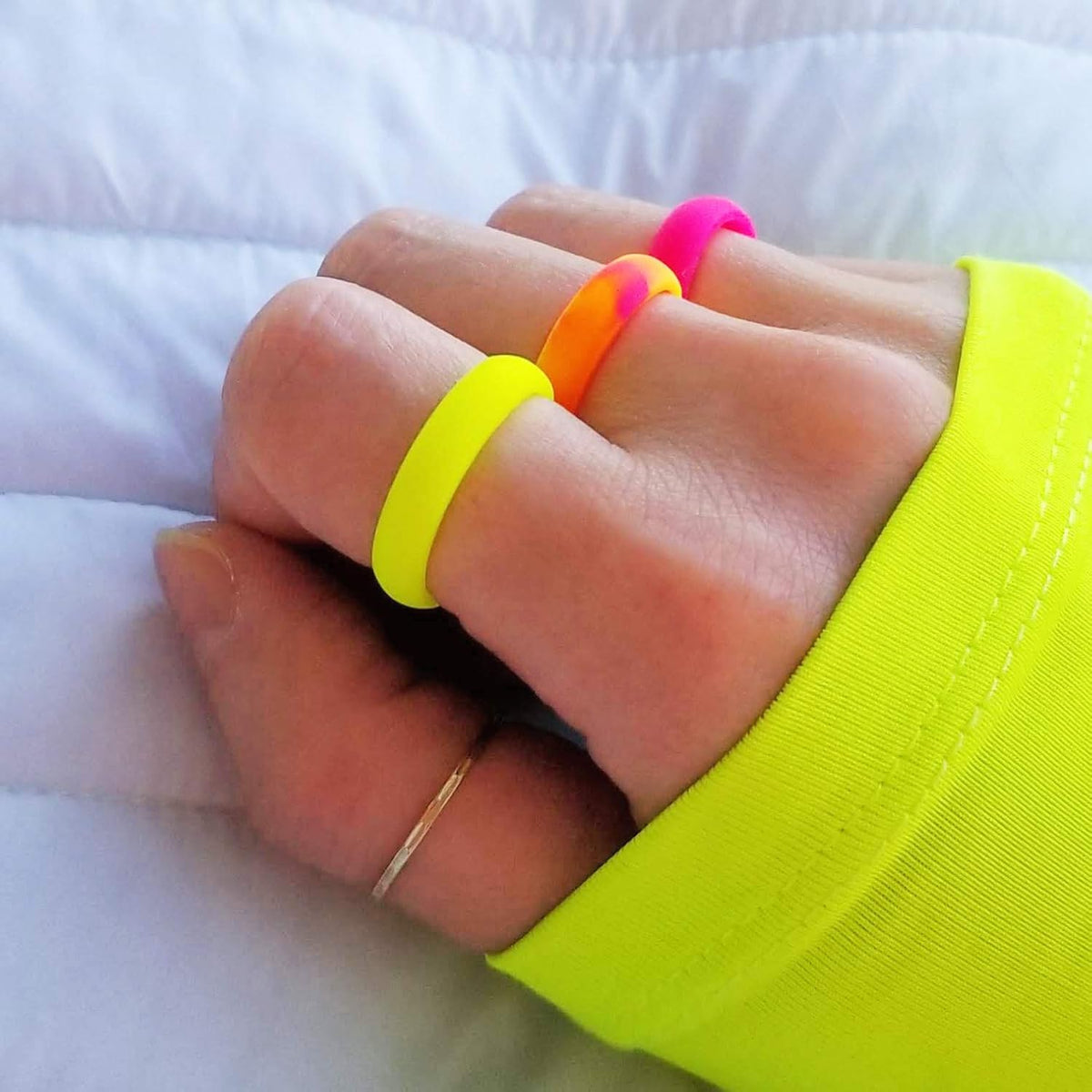 Silicone Rings for Women Rainbow Neon Pink Yellow Orange – Bright Camo Rubber Wedding Band – Gym Workout Pilates Yoga Ring for Her