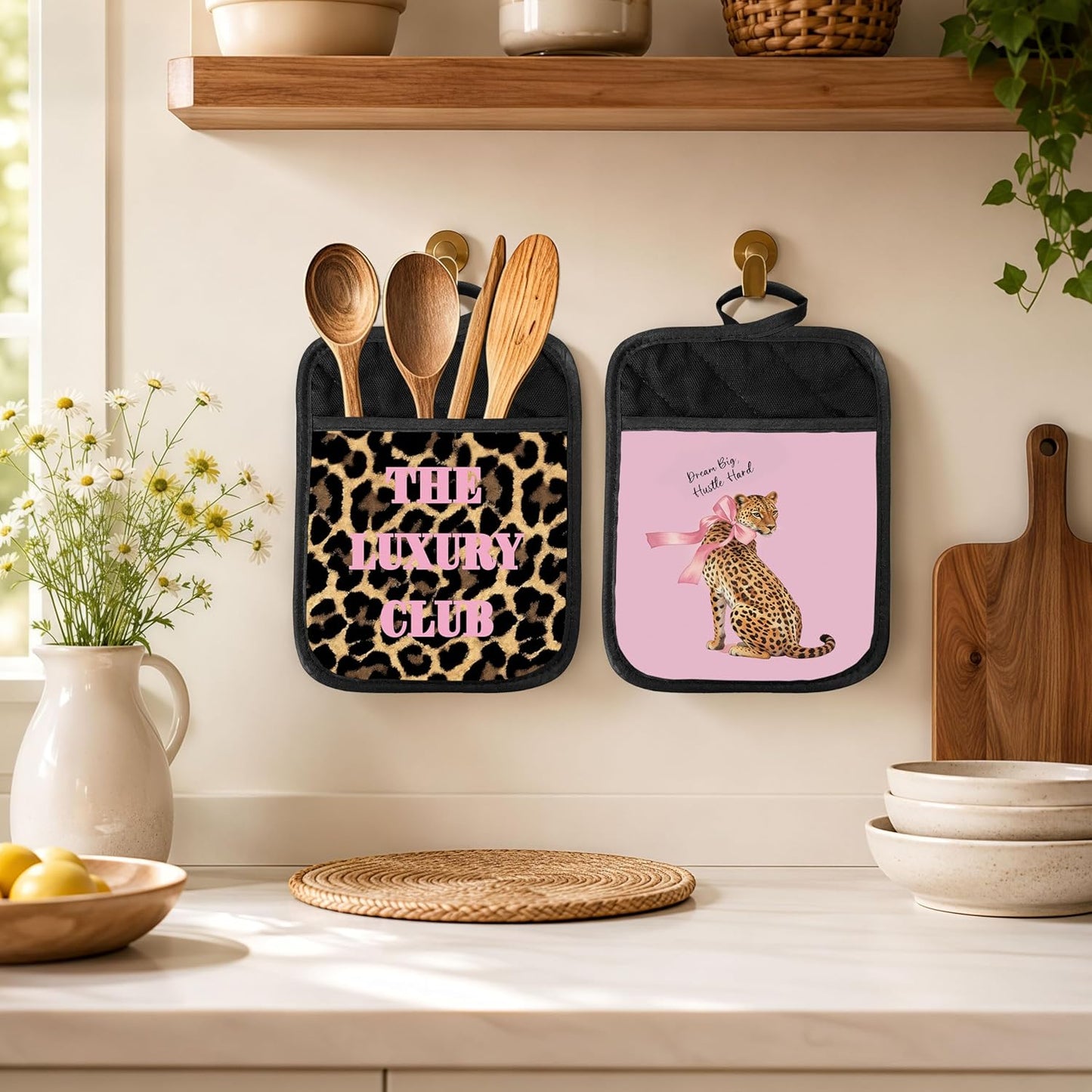Coquette Pink Bow Cheetah 2 Pcs Pot Holders with Pocket, Inspirational Preppy Pink and Leopard Print Heat Resistant Potholders Hot Pad for Kitchen Baking Cooking