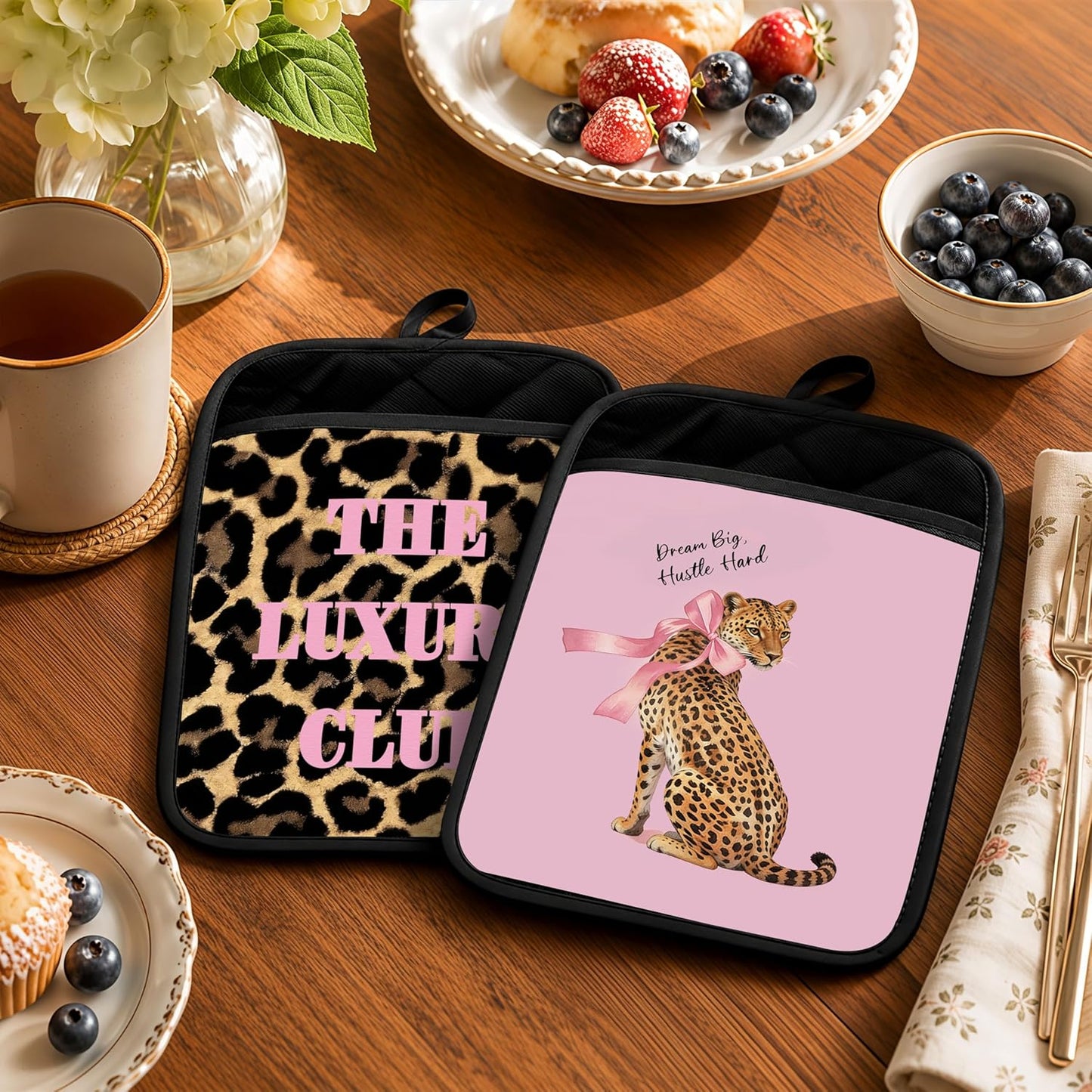 Coquette Pink Bow Cheetah 2 Pcs Pot Holders with Pocket, Inspirational Preppy Pink and Leopard Print Heat Resistant Potholders Hot Pad for Kitchen Baking Cooking
