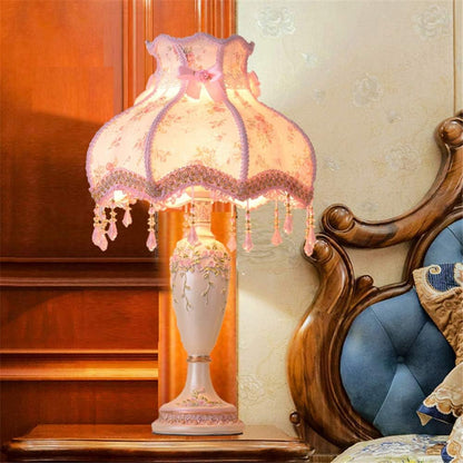 Night Stand Lamp Single Bulb Desk lamp Romantic Pastoral Scalloped Dress Fabric with Braided Trim Table Light Bedside Lamp -Pink