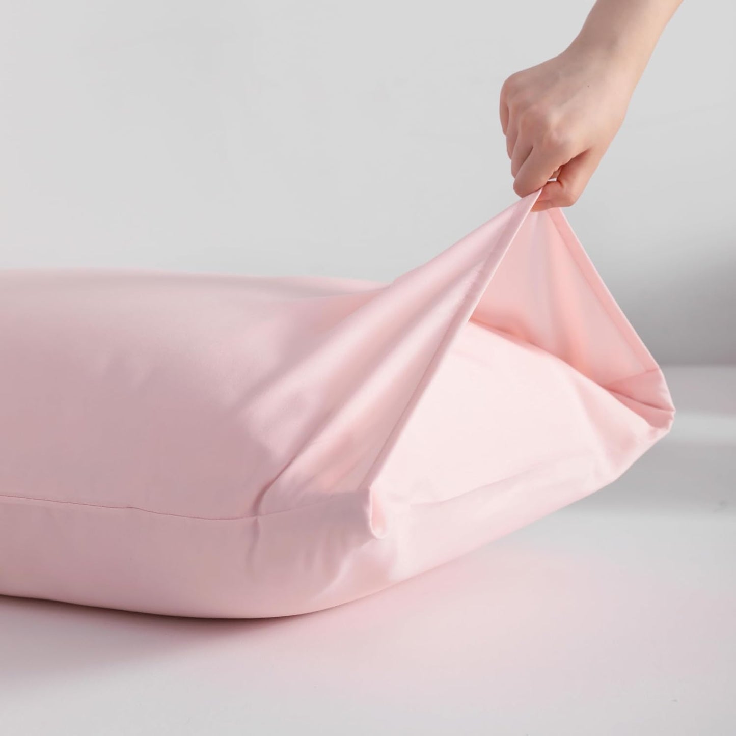 NTBAY Standard Pillowcase Set - 2 Pack Brushed Microfiber 20x26 Pillowcases - Soft, Wrinkle-Free, Fade-Resistant, Stain-Resistant, Blush Pink Pillowcases with Envelope Closure - 20x26 Inches