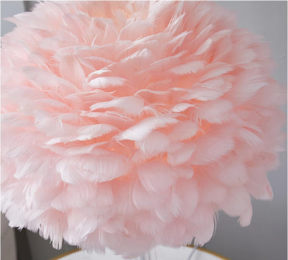Elegant White Feather Table Lamp Bedside Lamp with Touch Switch Feather Table Light Desk Feather Lampshade for Bedroom, Home Decoration, Pink