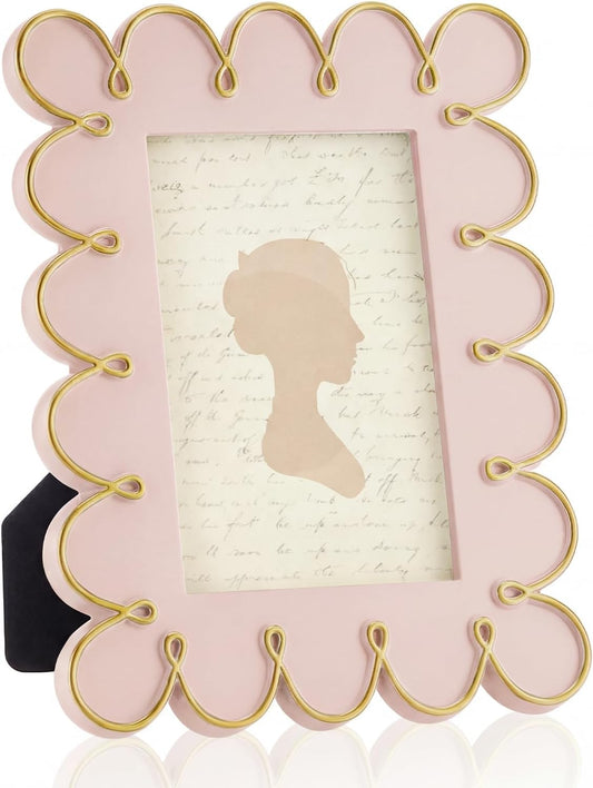 AceOrbit 4x6 Inch Light Pink Petal Wave Picture Frame Cute Wavy Edge Resin Scalloped Photo Frame for Desktop Display Home Decor Family Friends Wedding Graduation Gifts