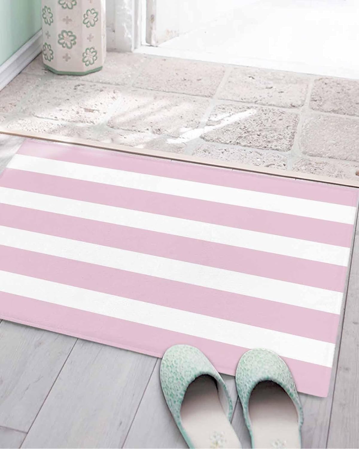 YOKOU Bathroom Rug Bath Mat,Modern Striped Lines Absorbent Non Slip Soft Microfiber Shaggy Plush Bath Rugs for Shower,Pink and White 16"x24"
