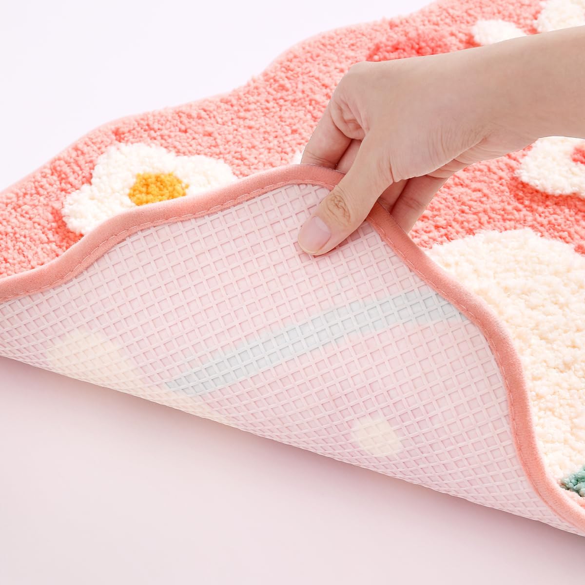 Flower Bath Mat, Cute Funny Pink Textured Floral Plant Bathroom Rug, Plush Soft, Highly Absorbent, Non-Slip, Machine Washable for Shower, Bathtub Side and Doormat, 17.71" x 27.56", Smile