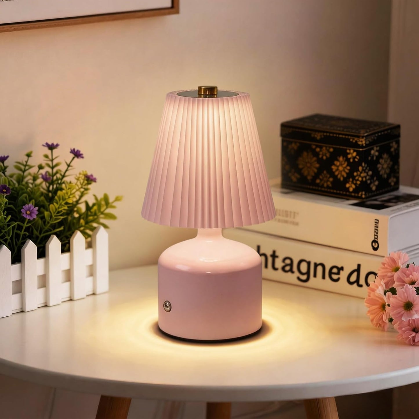 Small Bedside Lamp Rechargeable Table Lamp, Touch Lamps for Nightstand 3 Color Stepless Dimming, Metal Base Pleated, for Bedside, Bedroom, Dining Room, Living Room (Pink)