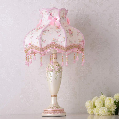 Night Stand Lamp Single Bulb Desk lamp Romantic Pastoral Scalloped Dress Fabric with Braided Trim Table Light Bedside Lamp -Pink