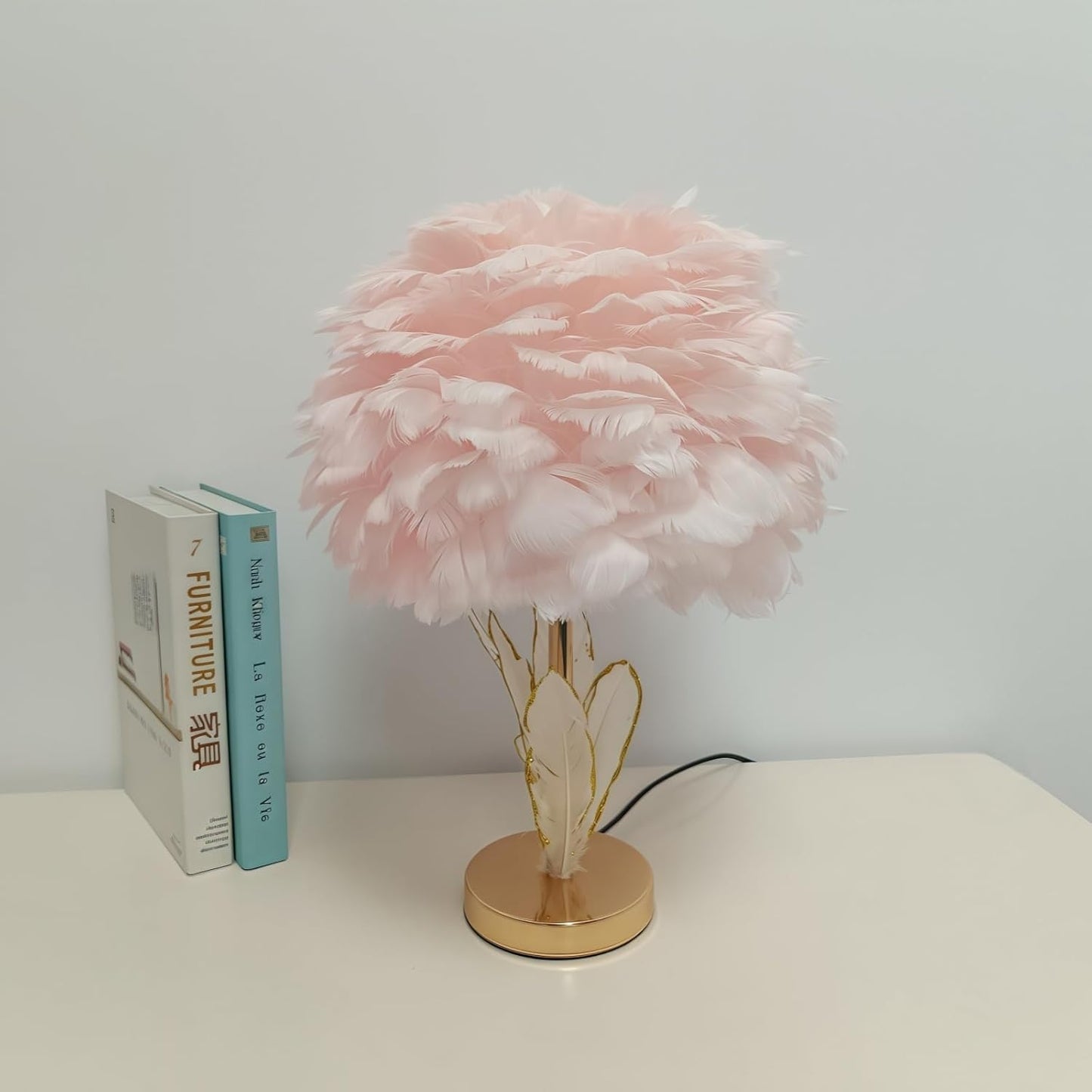 ZYLEISENBAO Pink Feather Lamp Goose Furry Table Lamp Princess Modern Fluffy Pink Desk Lamp Romantic Bedside Nightstand Light for Girl Bedroom Wedding Decor Living Room Entryway Christmas Gift