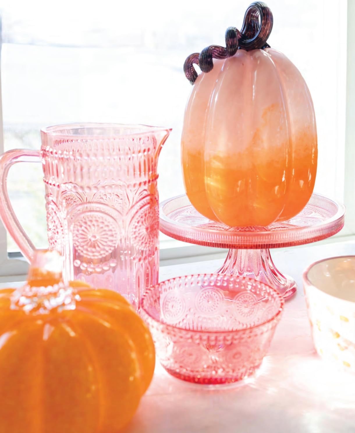 Boston International Vintage-Inspired Glass Serving Bowl with Embossed Floral Pattern for Salad Snacks Dinner, Small 4.75" x 2.25", Pink Codi