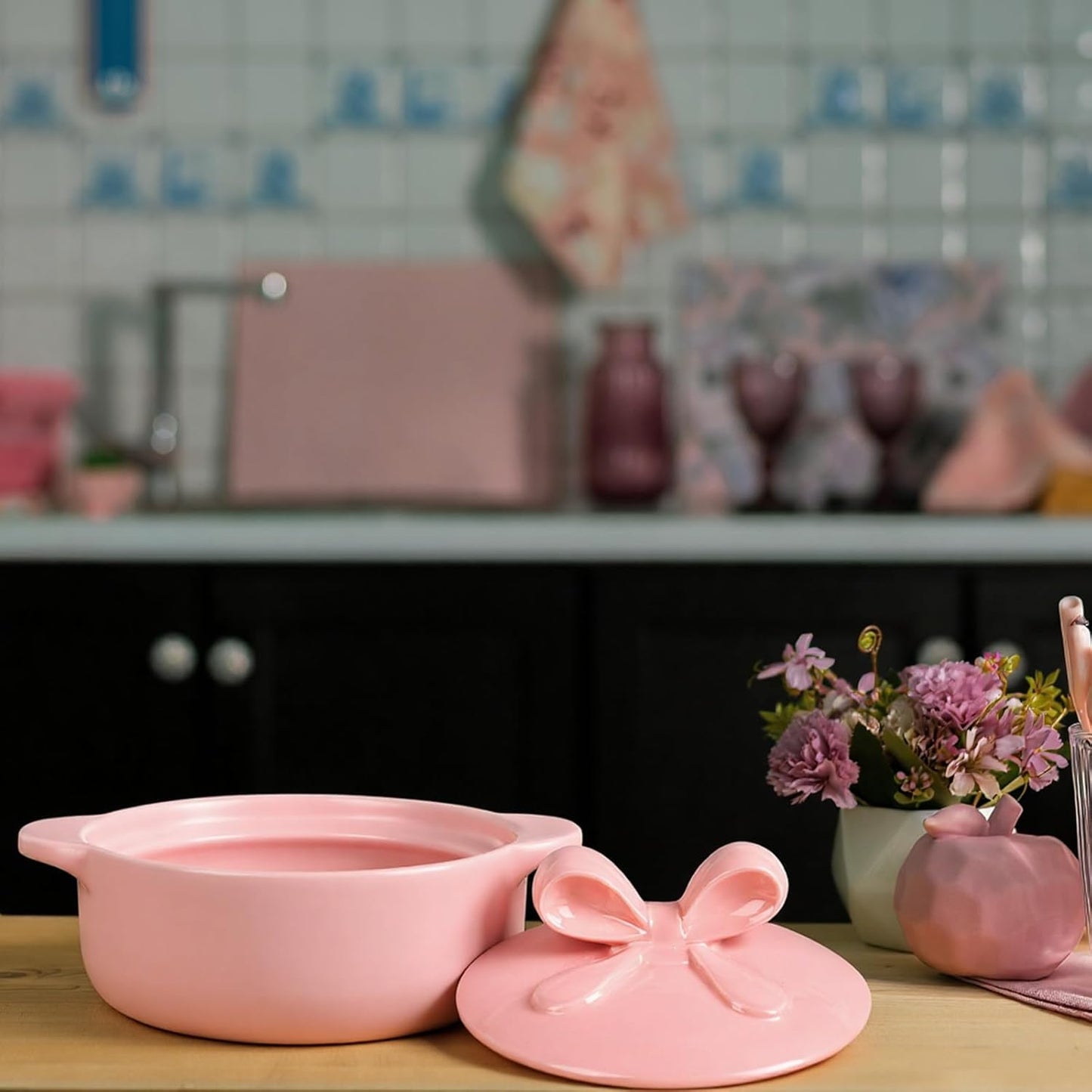 LemonRoad Pink Ceramic Casserole Dish with Lid 2.64 Qt Dutch Oven Pot with Bow Lid Dual Handles Stovetop Safe Braiser, Soup Pot for Baking, Roasting, Serving, Stew Rice Stylish Cookware