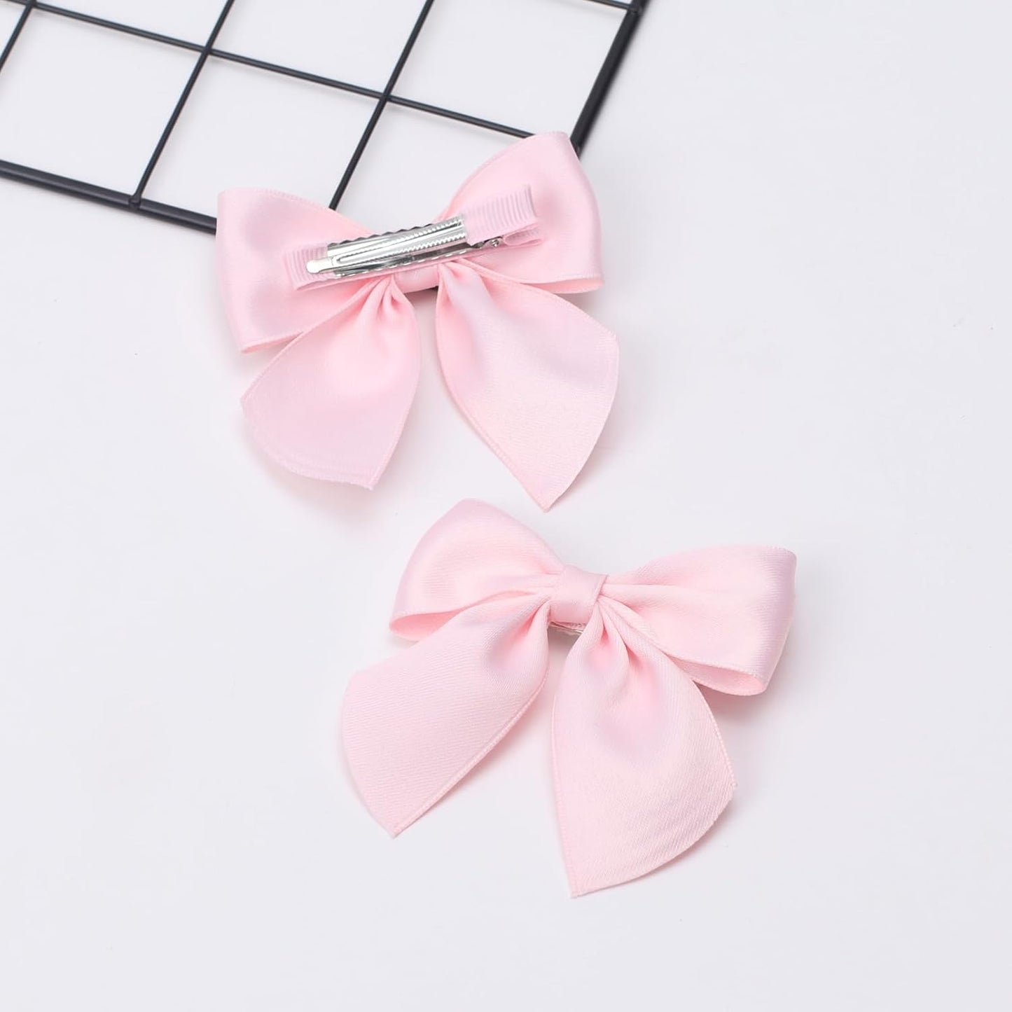 3.5 Inch Cheer Bow Clips for Women Girls Thick Ribbon Boutique Alligator Clips with Tails Hair Accessories for Older Kids Children Young Girls 2 Pcs (Light Pink)