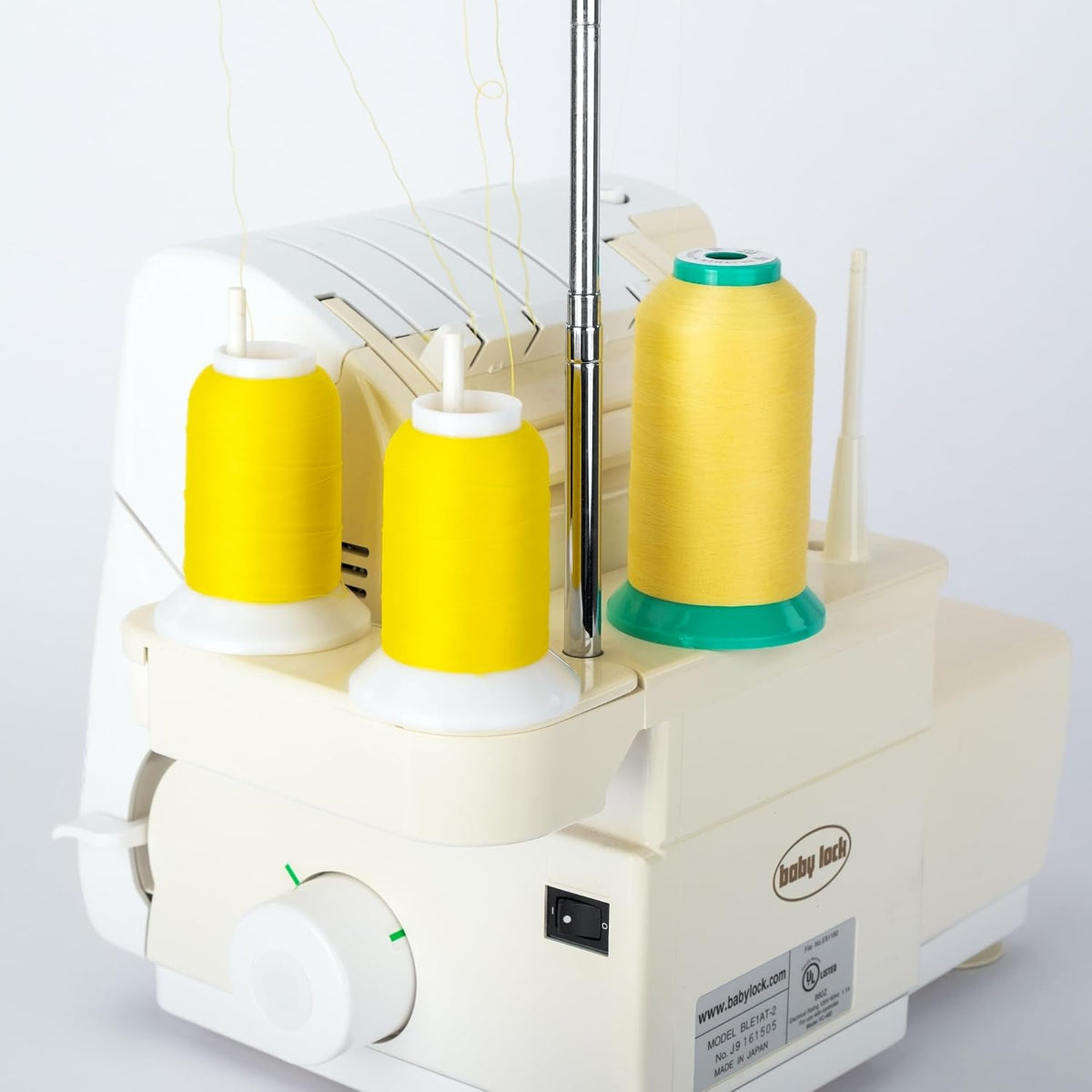 Woolly Nylon – Serger Thread for Stretch & Knit Fabrics – Light Pink