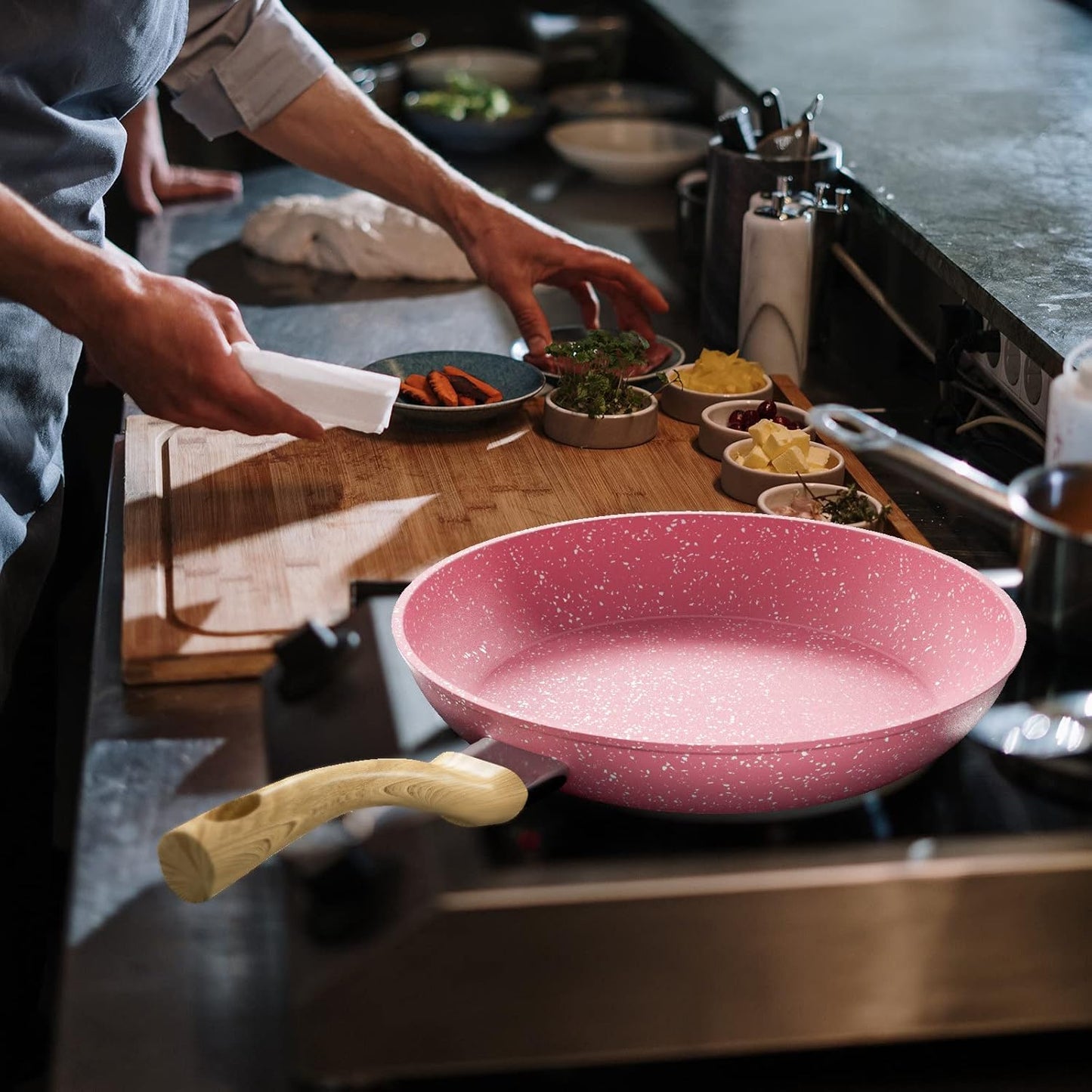 Innerwell 8-Inch Pink Nonstick Egg Pan, PFOA-Free Stone Cookware Skillet, Induction Compatible
