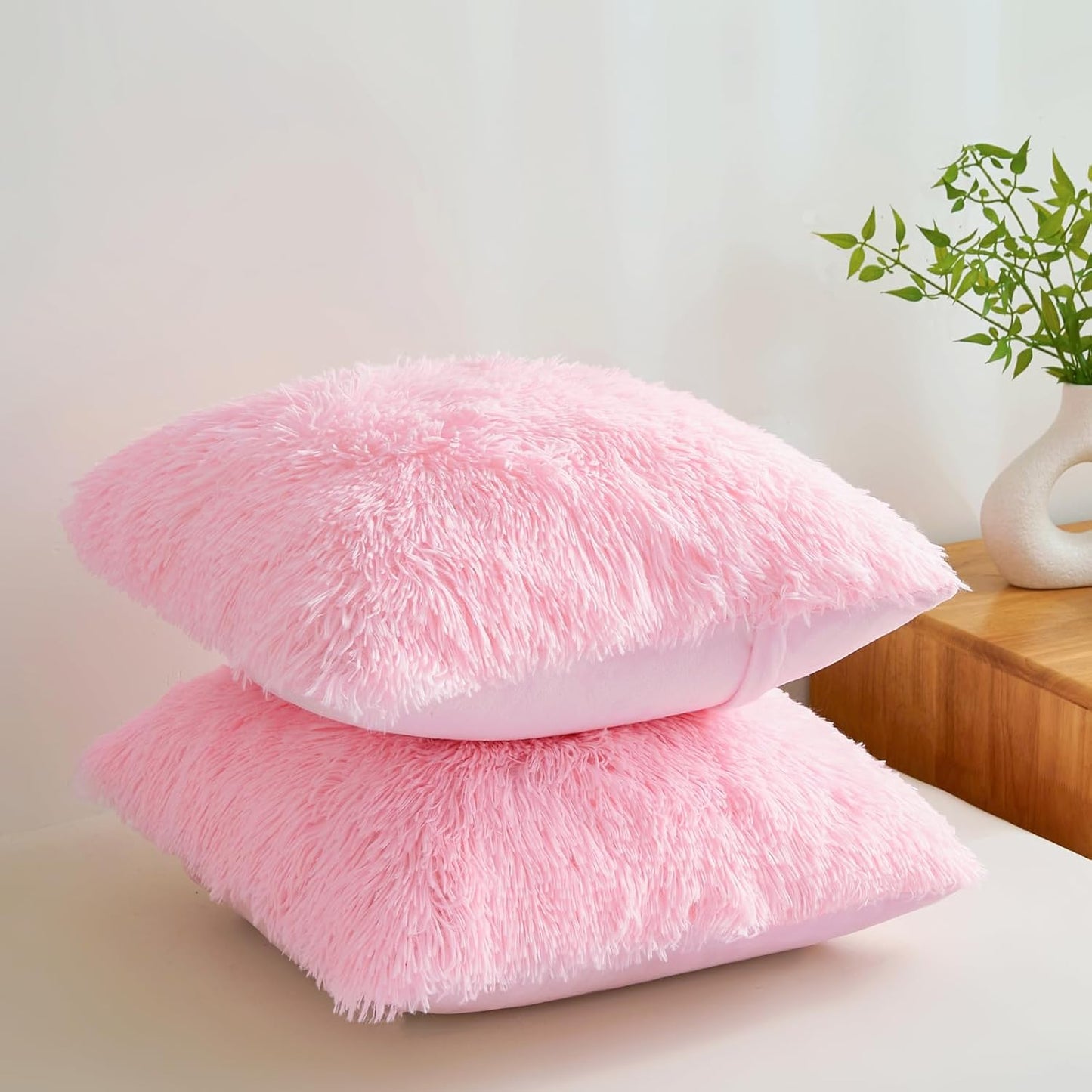 Fluffy Throw Pillow Covers Pink 18"x18" Faux Fur Furry Cushion Covers Shaggy Plush Fuzzy Pillow Cases Decorative Pillow Shams with Zipper Set of 2 for Sofa Living Room Bedroom Interior