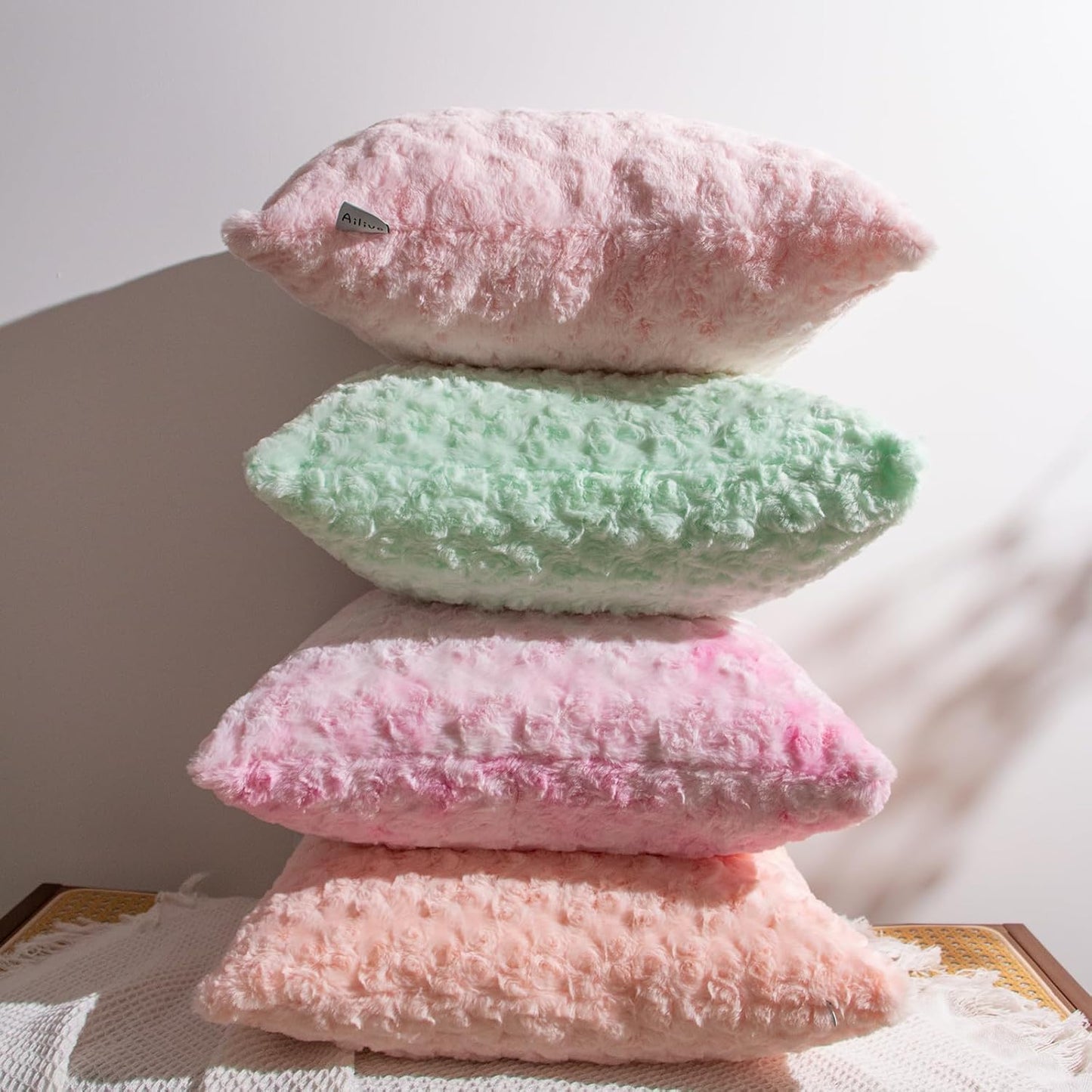 Peach Pink Square Throw Pillow Covers – 2-Pack 18"x18" Decorative Cushion Covers – 600g Faux Rabbit Fur