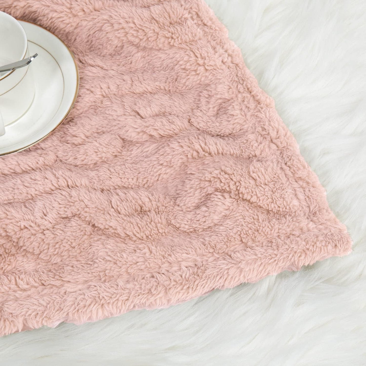 HOMRITAR Baby Blanket for Girls Toddlers 3D Fleece Fluffy Fuzzy Blanket for Baby, Soft Warm Cozy Fleece Blanket, Infant or Newborn Receiving Blanket 330GSM (30 x 40 Inch, Pink)