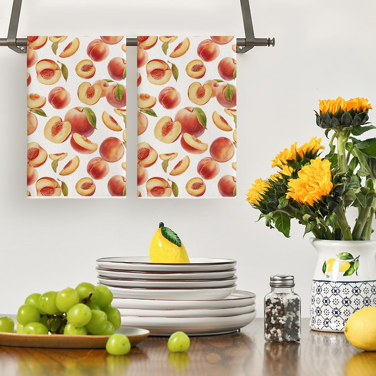 Artoid Mode Peach Juicy Sweet Fruits Summer Kitchen Towels Dish Towels, 18x26 Inch Farmhouse Decoration Cleaning Set of 2