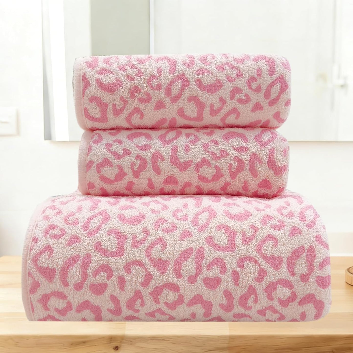 USTIDE Pink Leopard Print Towels Set Ultra Soft Microfiber Absorbent Cute Animal Pattern Bath Towel Bundle Quick Dry Towels for Bathroom Spa Gym Pool (2 Hand Towels+1 Bath Towel)