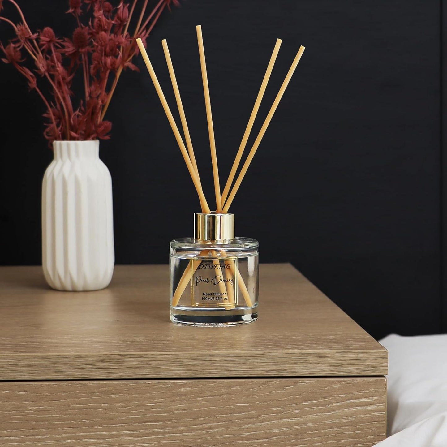 100ml Scent Diffuser with 6 Fiber Sticks, 3.5 oz Reed Diffuser Set Aromatherapy Fragrance Diffusers Air Fresheners for Home Bedroom Bathroom (Peach)