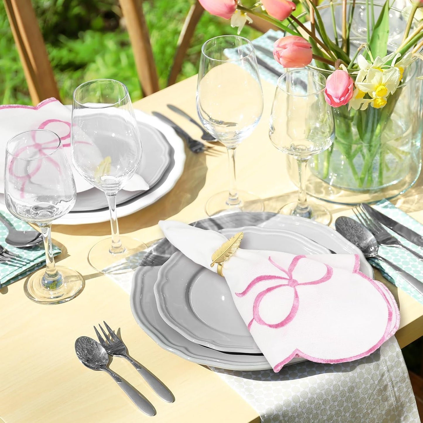 FYSUIMU 6 Packs Cloth Napkins Pink Embroidered Bow Napkin Scalloped Edge Reusable Washable Embroider Bowknot Table Napkins for Mother's Day Wedding Bridal Baby Shower Party Housewarming Gifts