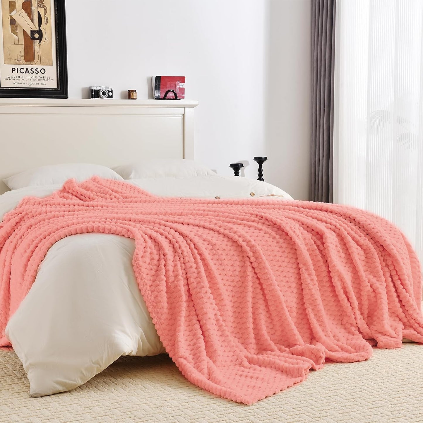 PLEASANT BOULEVARD Fleece Throw Blanket for Couch with 3D Turtle Shell Jacquard Soft Blanket, Fuzzy Blanket for All Seasons 60x80 Inches, Pink