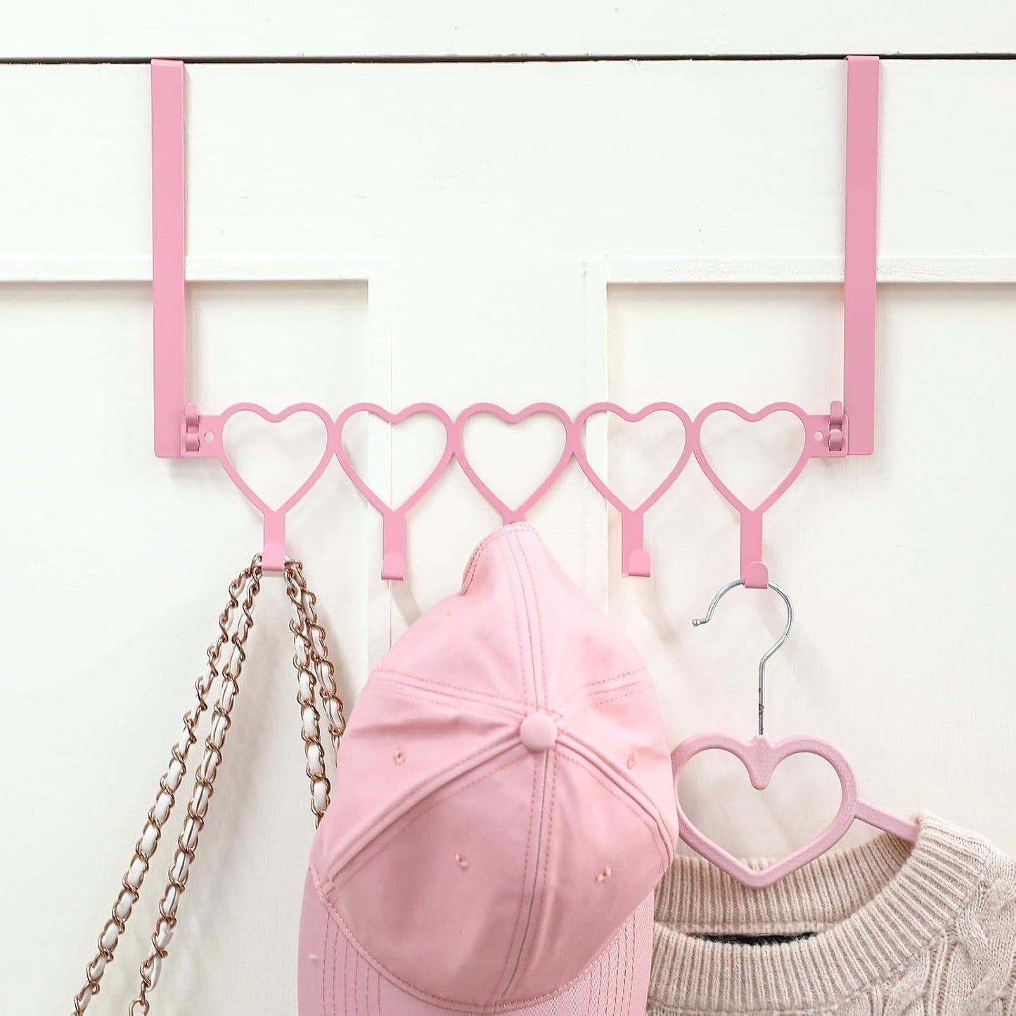 AceOrbit Pink Heart Over The Door Hooks Hanger Wall Mount Towel Hanger Door Holder Organizer 5 Hooks Kawaii Farmhouse Rustic Coquettish Style Decor for Bedroom Bathroom Towel Hat Clothes
