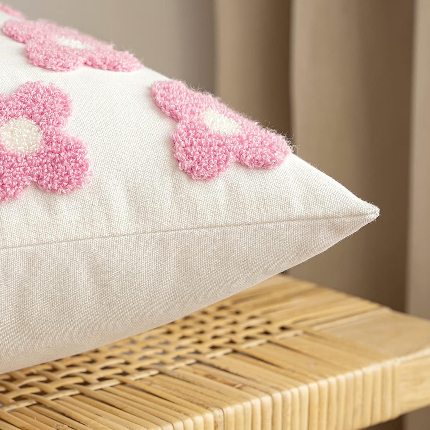 EMEMA Decorative Throw Pillow Covers Daisy Sun Flower Jacquard Pillowcase Cushion Case Square for Couch Sofa Bed Living Room Bedroom Set of 2, 18x18 Inch, Pink and White